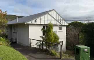 90 Donald St, Karori