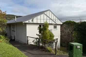 90 Donald St, Karori
