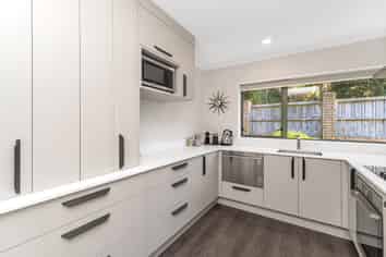 71/42 Main Road, Tawa