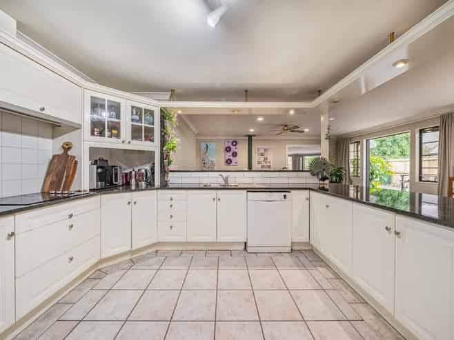 29 Clearwater Terrace, Brown Owl