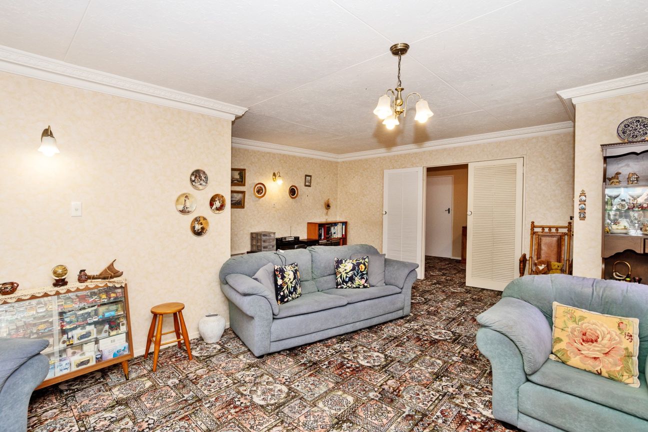 Packed with potential | Sought after location - Bild 6