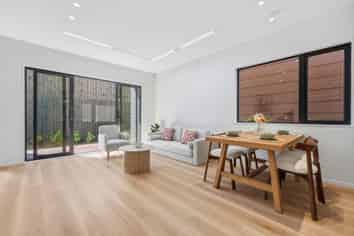 2/30 Kiteroa Terrace, Rothesay Bay