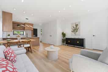 2/30 Kiteroa Terrace, Rothesay Bay