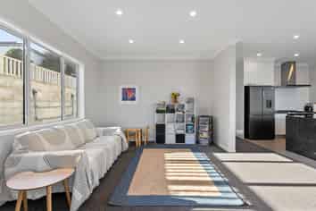 89 Nevay Road, Miramar