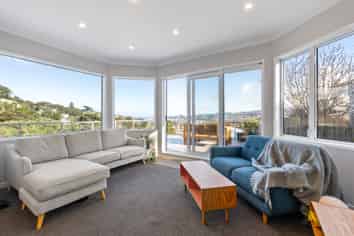 89 Nevay Road, Miramar