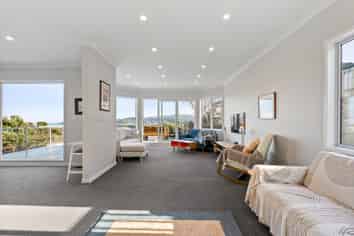 89 Nevay Road, Miramar