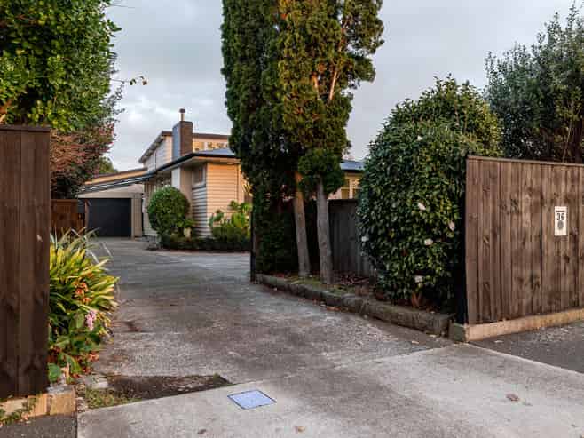 36 Keeling Street, West End