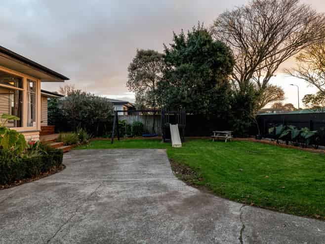 36 Keeling Street, West End