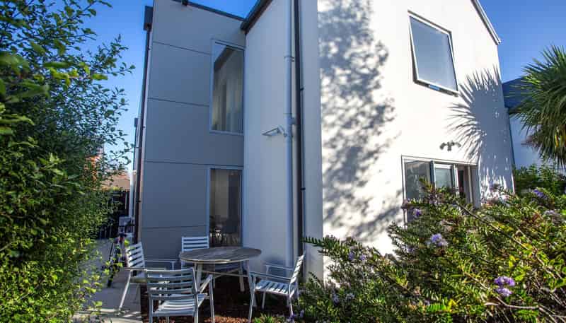 2/24a Bowen Street, Upper Riccarton