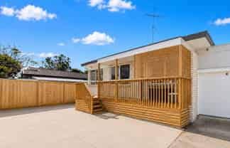 2/33F Springs Road Parakai, Helensville