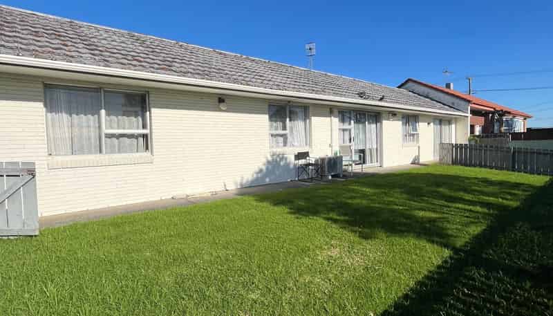 2/112 Carrington Road, Mount Albert
