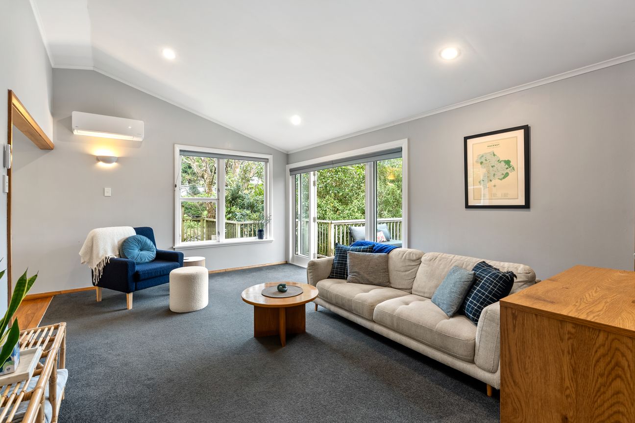 Mid Century Style. Sunny Ngaio Living - Prikaz 4