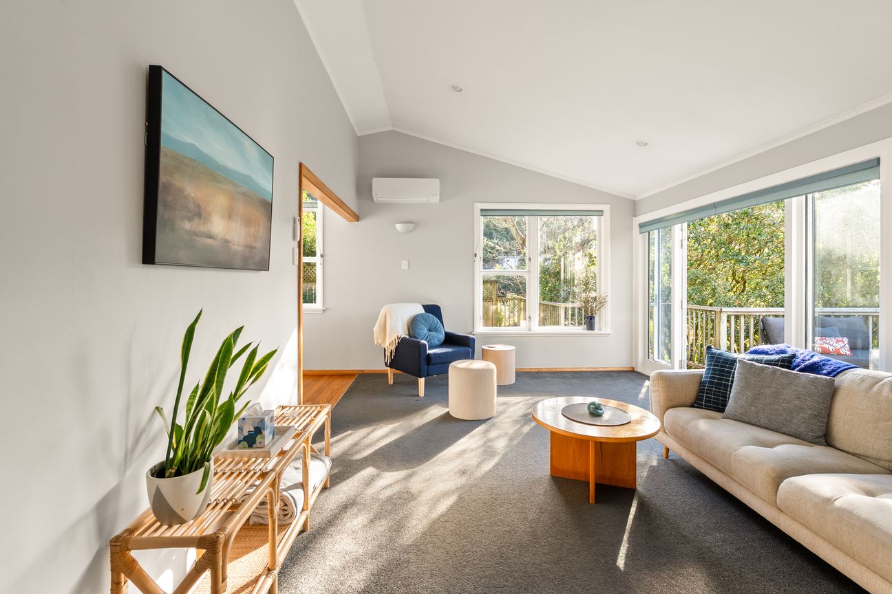 Mid Century Style. Sunny Ngaio Living - Prikaz 3