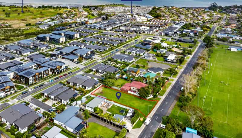 72R Karaka Road, Beachlands