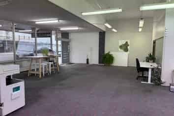 Prominent Office with Plenty of Parking