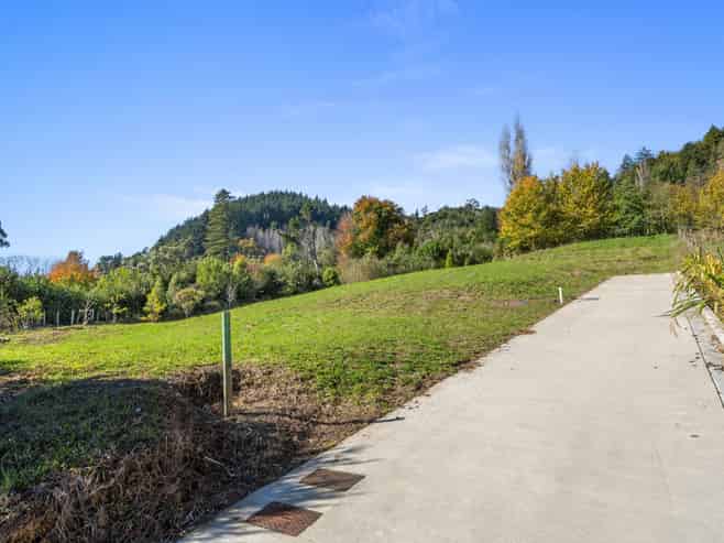 2/10 Grampian Oaks Lane, Nelson South