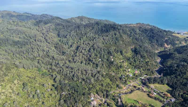 1 Tapu Heights Rise, Tapu