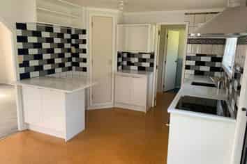 24A Netherlands Avenue, Kelston