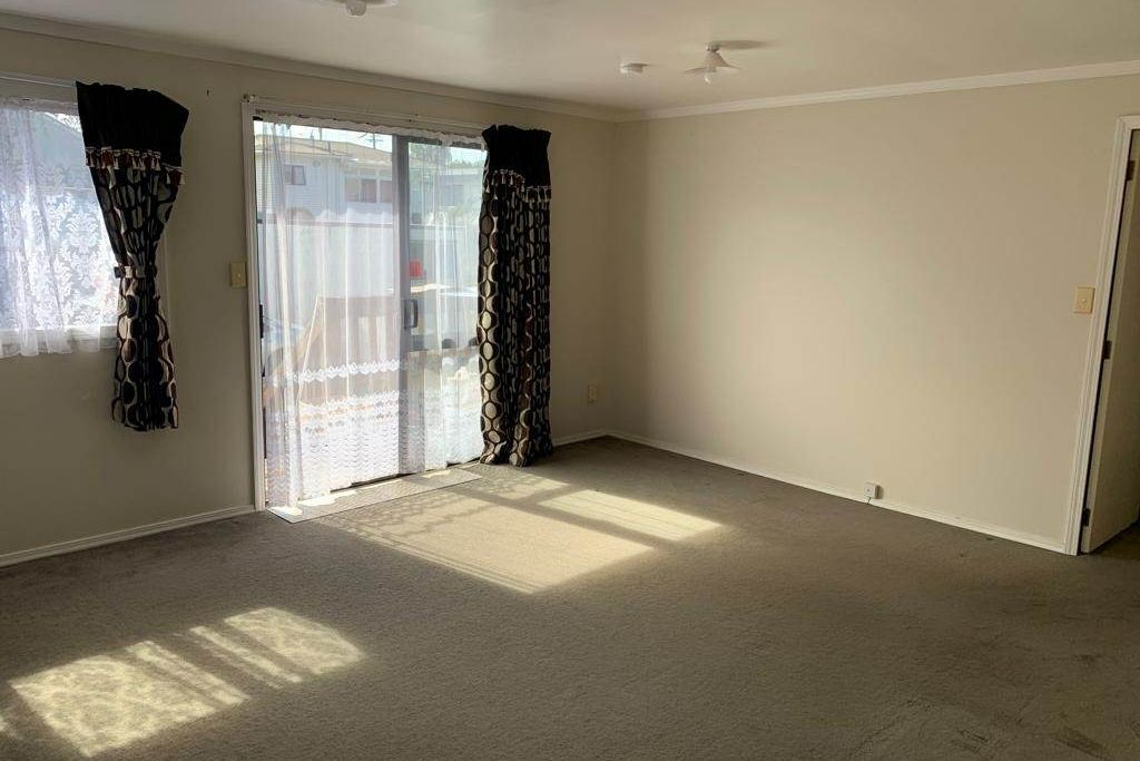 3 BEDROOM TWO BATHROOM HOME - Fler