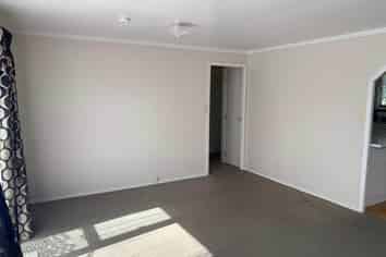 24A Netherlands Avenue, Kelston