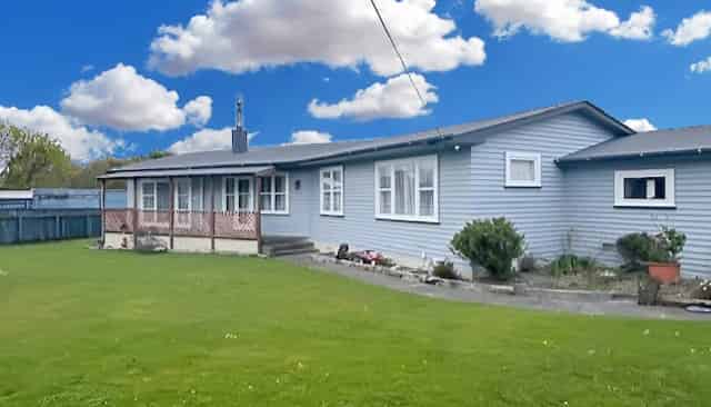 125 West Street, Feilding