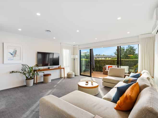 66 Arran Point Parade, Orewa