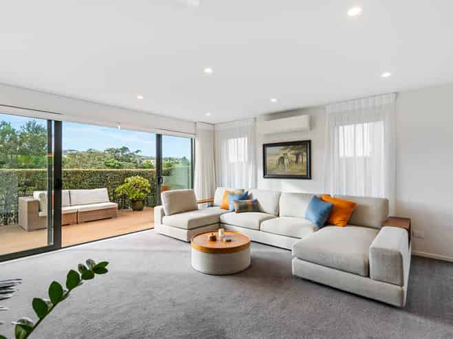 66 Arran Point Parade, Orewa