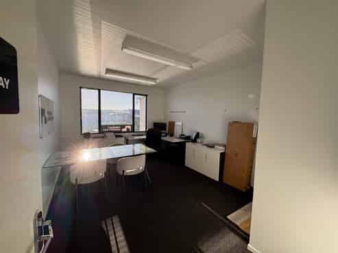 Cosy Light-filled Office
