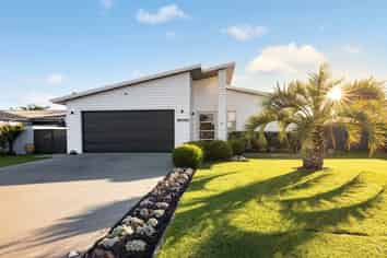 52 Paraoa Crescent, Omaha