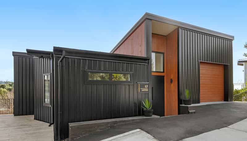17 Luxton Place, Mount Pleasant
