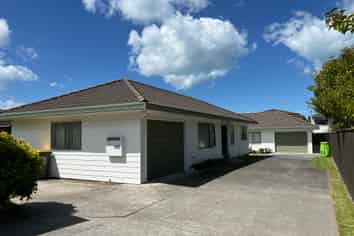2/148 Bucklands Beach Road, Bucklands Beach
