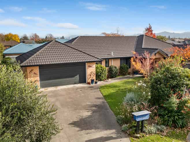 15 Puketea Place, Redwoodtown