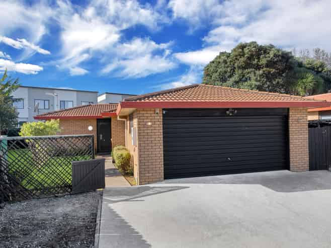 2/69 Victoria Road, Papatoetoe