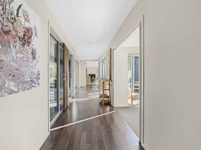 1089 Plymouth Road, Koru