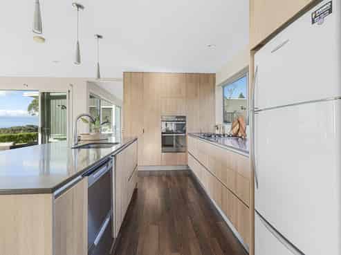 1089 Plymouth Road, Koru