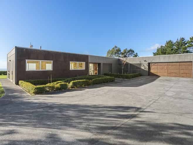 1089 Plymouth Road, Koru