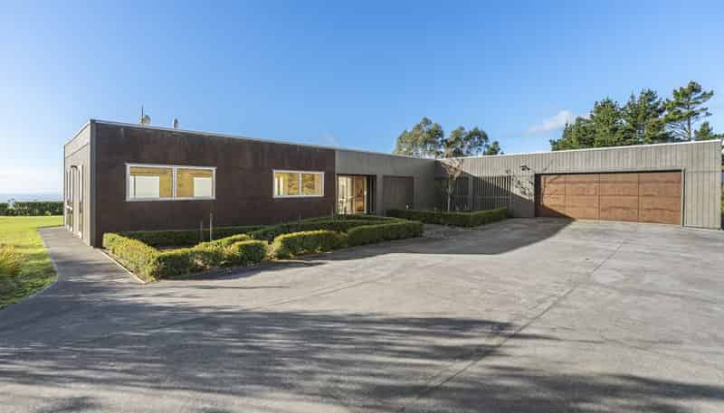 1089 Plymouth Road, Koru