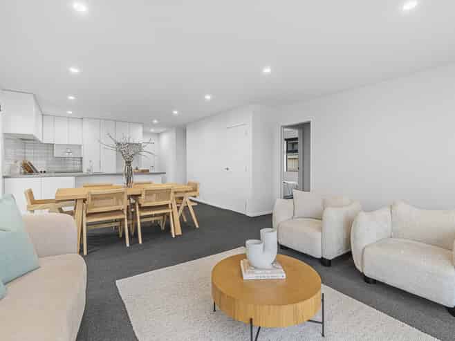 1/5 Massey Street, Westown