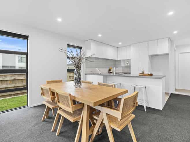 1/5 Massey Street, Westown