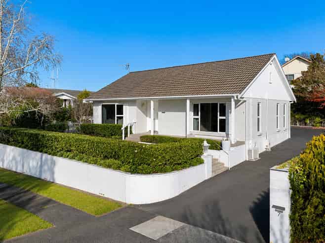 7 Tiffiney Place, Chartwell