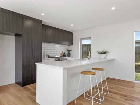 24 Rocky Road, Huntington