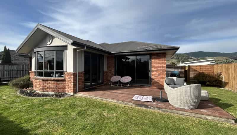 30 Cambelldon Crescent, Stoke