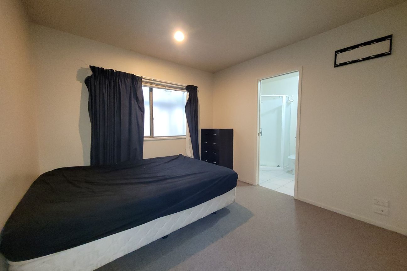 Upstairs 1 Bedroom Unit in Providence - Widok 6