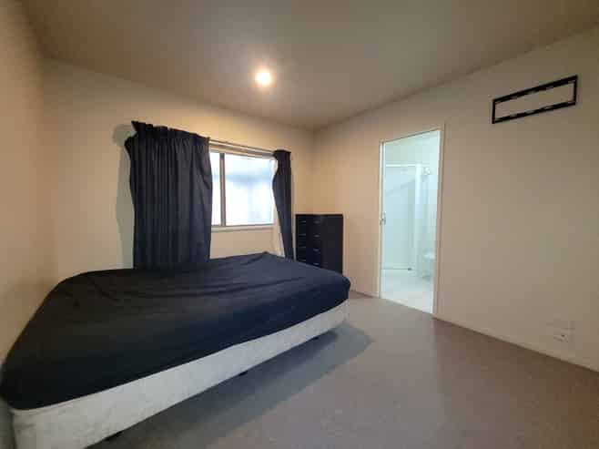 76B/21 Hunters Park Drive, Three Kings