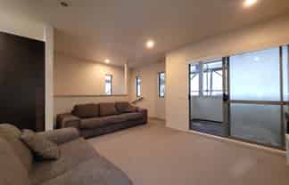 76B/21 Hunters Park Drive, Three Kings