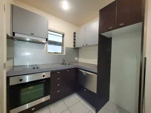 76B/21 Hunters Park Drive, Three Kings