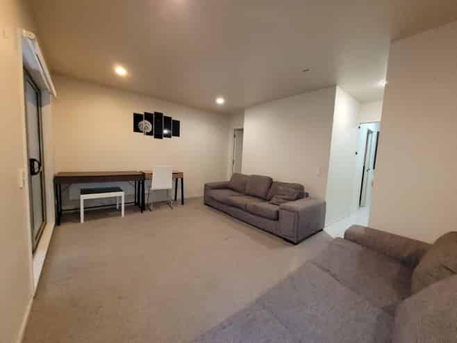 76B/21 Hunters Park Drive, Three Kings