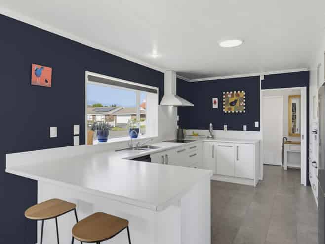 16 Easton Way, Levin