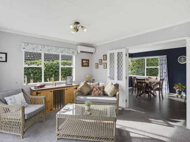 16 Easton Way, Levin