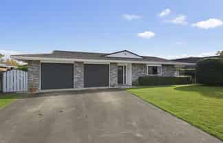 16 Easton Way, Levin